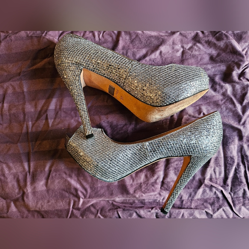 Badgley Mischka Silver Heels / Pumps 7.5